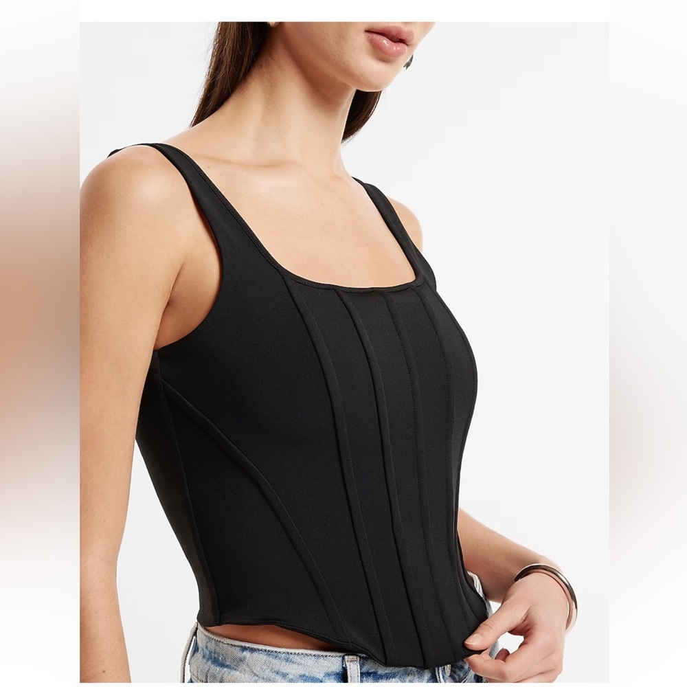 NWT Express black body contour high compression cropped tank, small